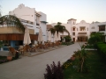 Hotel Lahami Bay - Weg zur Hotel Lobby