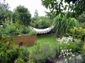 Hochbeet und Hängematte-Garten Juli 2004
